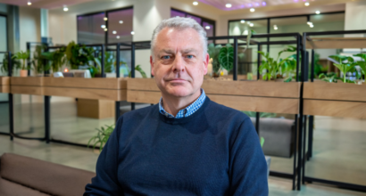JONATHAN JOINS EJS